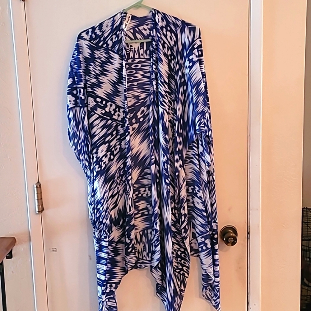 Thin cover up great for over a swimsuit